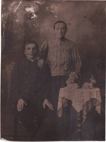 Желудков Василий Захарович, Желудкова (Безулуцкова) Анна Андреевна,  1927 г.